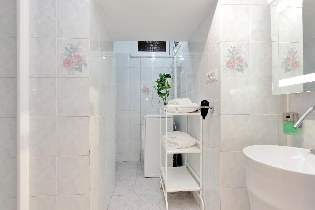 Ych-Confortevole Suite Al Colosseo Roma Exterior foto