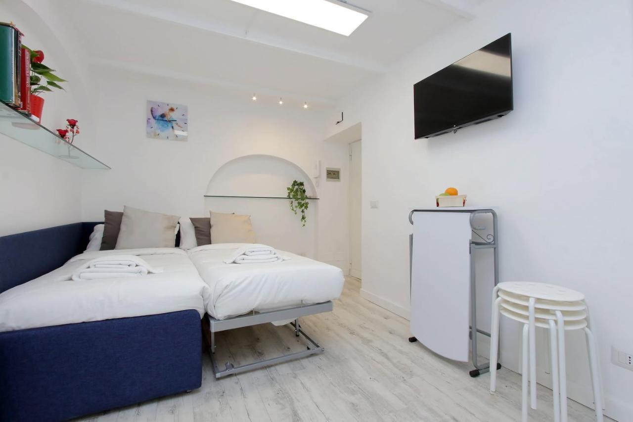 Ych-Confortevole Suite Al Colosseo Roma Exterior foto